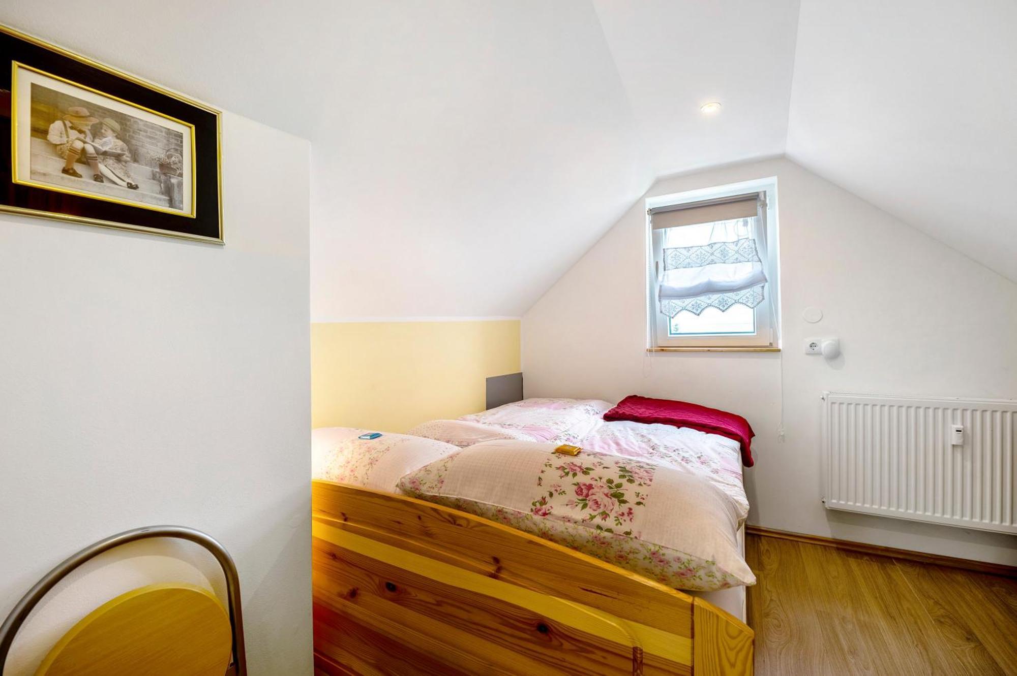 Picco 1 Apartment Beuren  Bagian luar foto